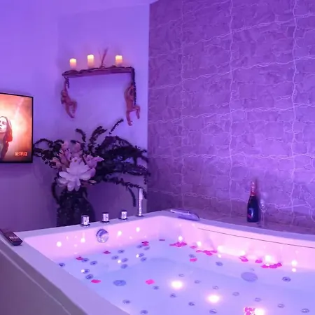 Balneo Sauna דירה לה האברה